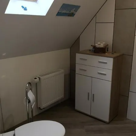 아파트 Haus Am Wasser In By Interhome 엠덴