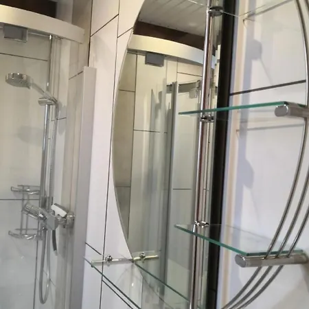 Haus Am Wasser In By Interhome * 엠덴